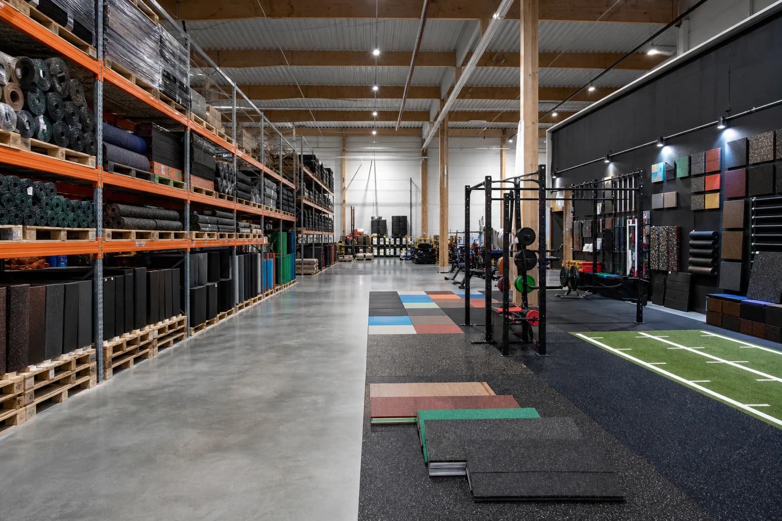 Regional flooring warehouse, showroom and stock program: overall floor zoning and circulation using rationalized range of rolls, tiles, mats and turf with controlled samples